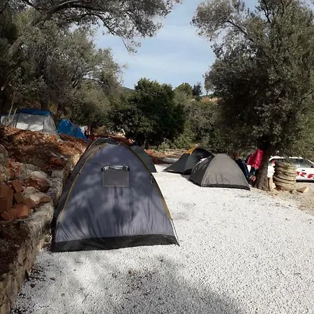 Στούντιο Διαμέρισμα 300 τ.μ. με 7 ιδιωτικό μπάνιο σε Bayindir * Κας